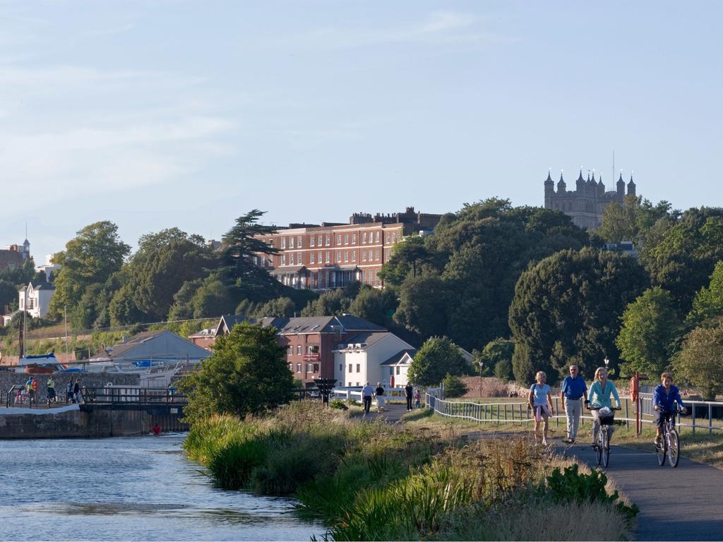 University Of Exeter - Pennsylvania Court Luaran gambar
