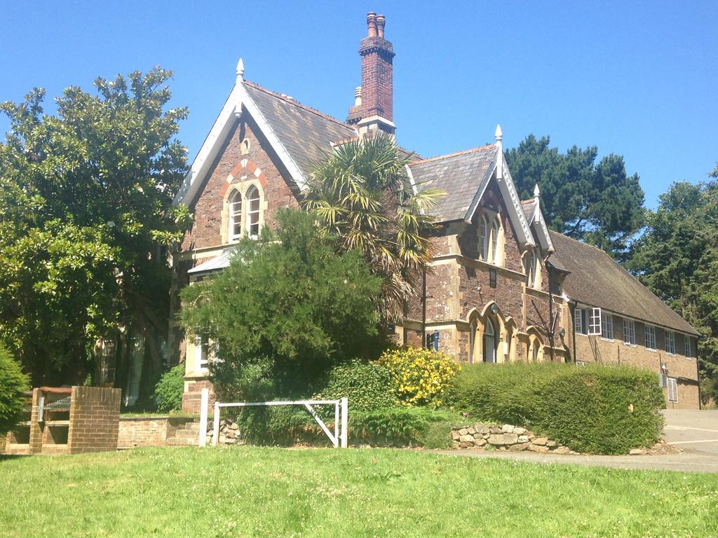 University Of Exeter - Pennsylvania Court Luaran gambar